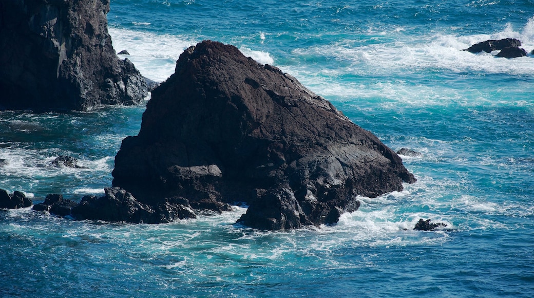 Jeju øy som inkluderer kyst og klippelandskap