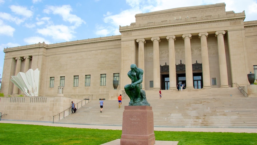 Nelson-Atkins Museum of Art montrant statue ou sculpture et patrimoine architectural