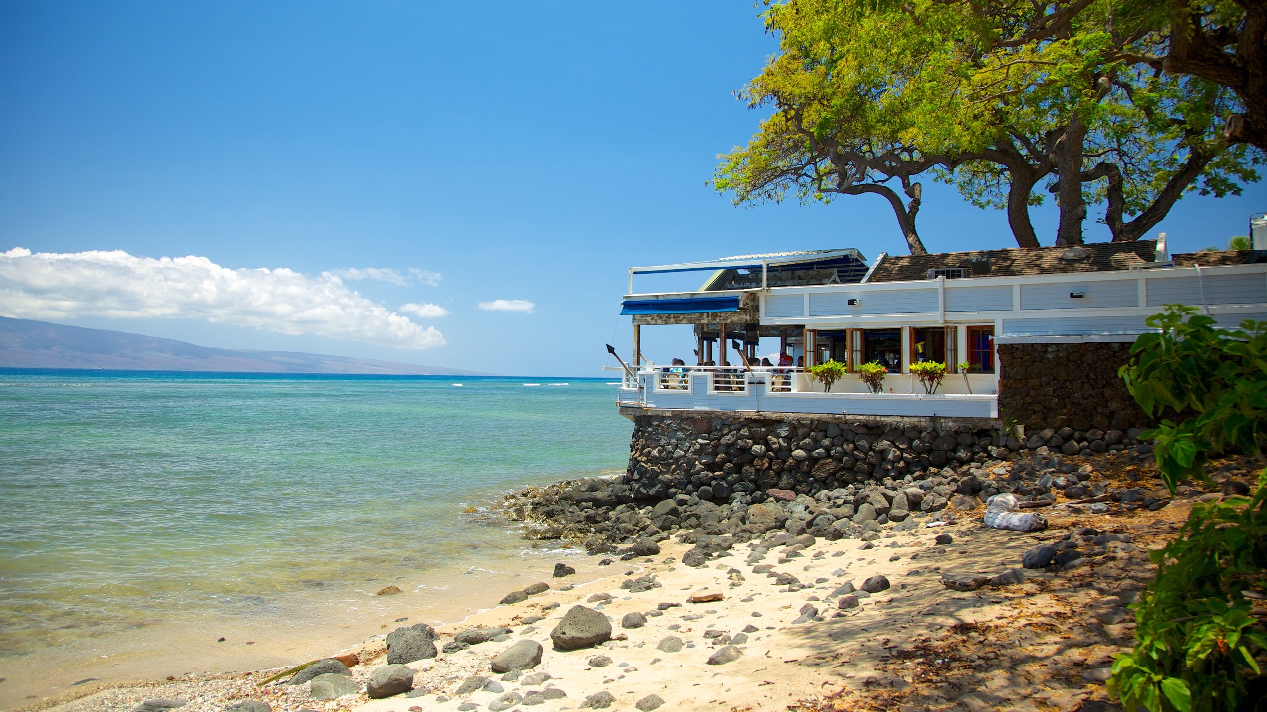 Lahaina featuring a coastal town, a pebble beach and a beach