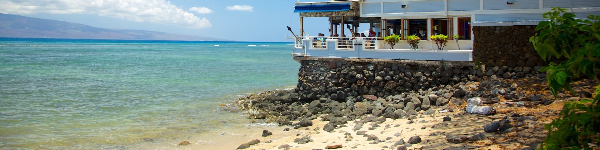 Lahaina qui includes plage de sable, plage de galets et ville côtière