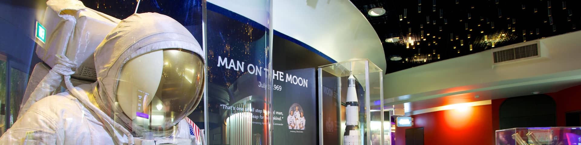 Sir Thomas Brisbane Planetarium featuring signage, interior views and an observatory