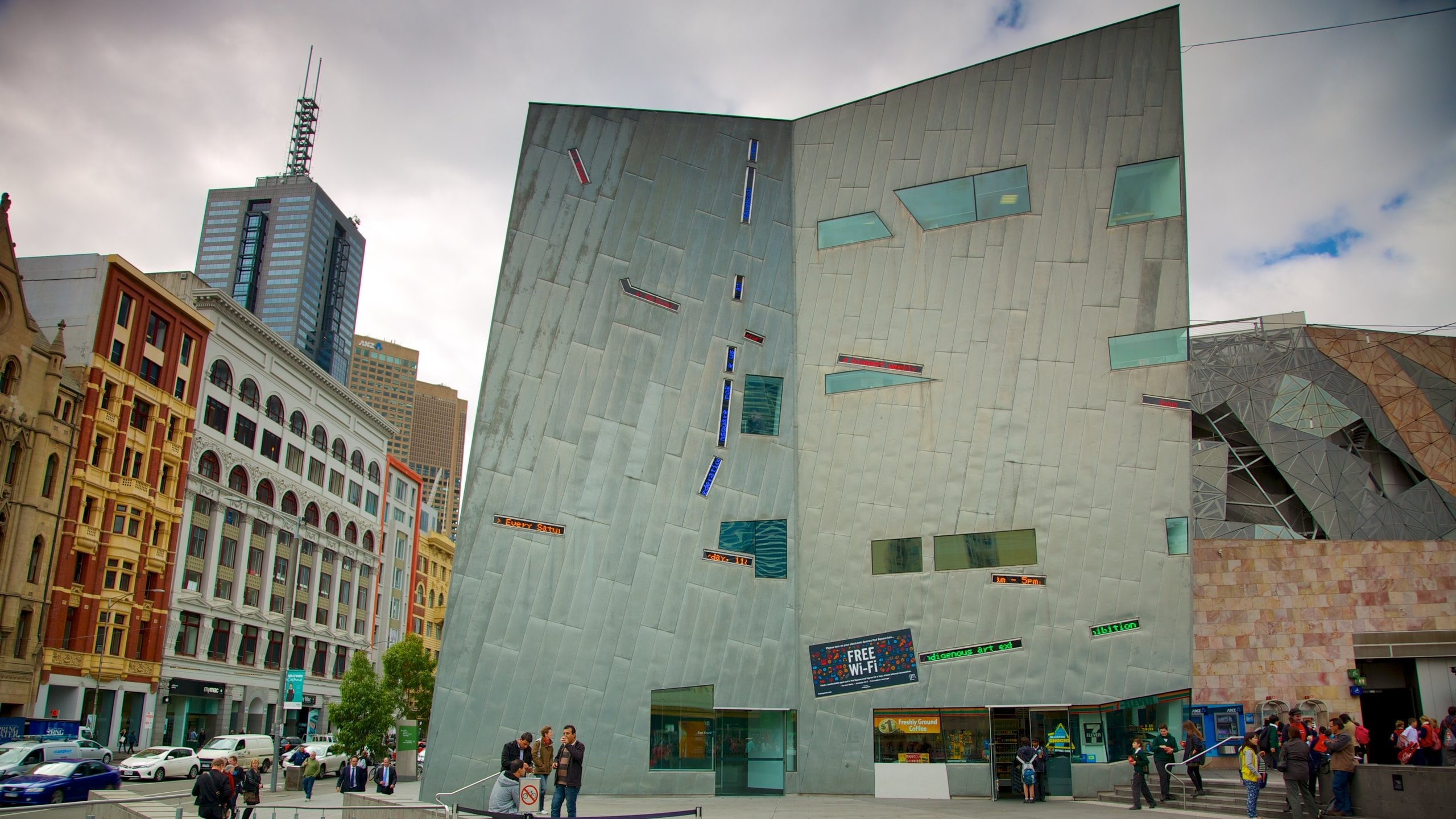 聯邦廣場 呈现出 現代建築 和 城市