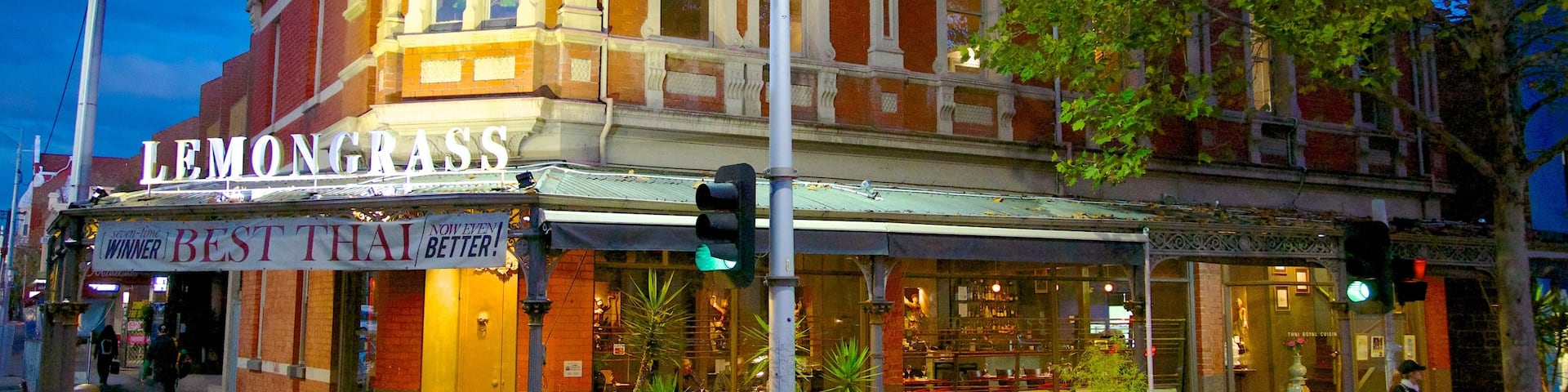 Calle Lygon ofreciendo señalización, patrimonio de arquitectura y escenas urbanas