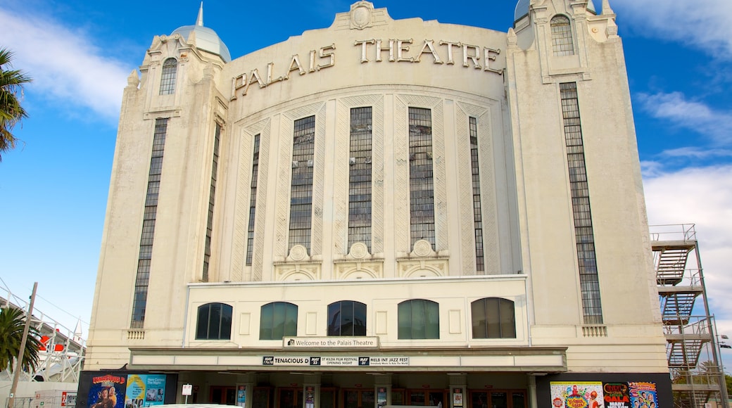 St. Kilda Beach which includes theatre scenes