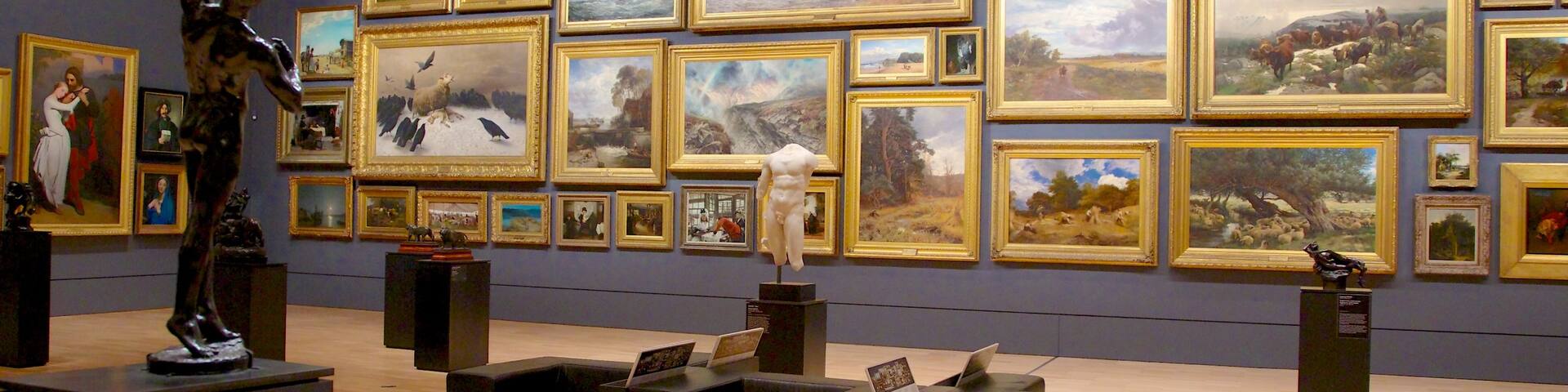 National Gallery of Victoria welches beinhaltet Innenansichten und Kunst