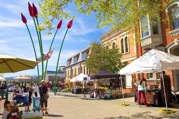 Government Street das einen Kleinstadt oder Dorf, Haus und Straßenszenen