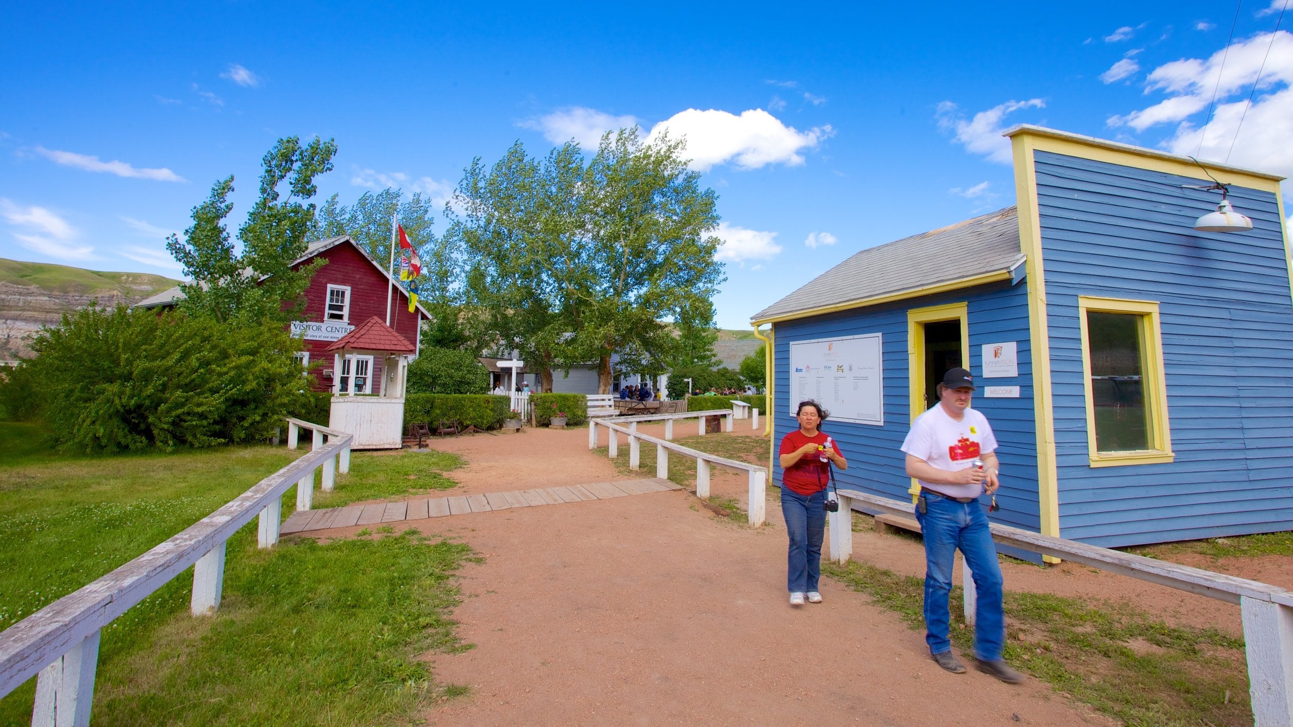 Book the Best ROMANTIC Hotels in Drumheller from CA 167 Drumheller