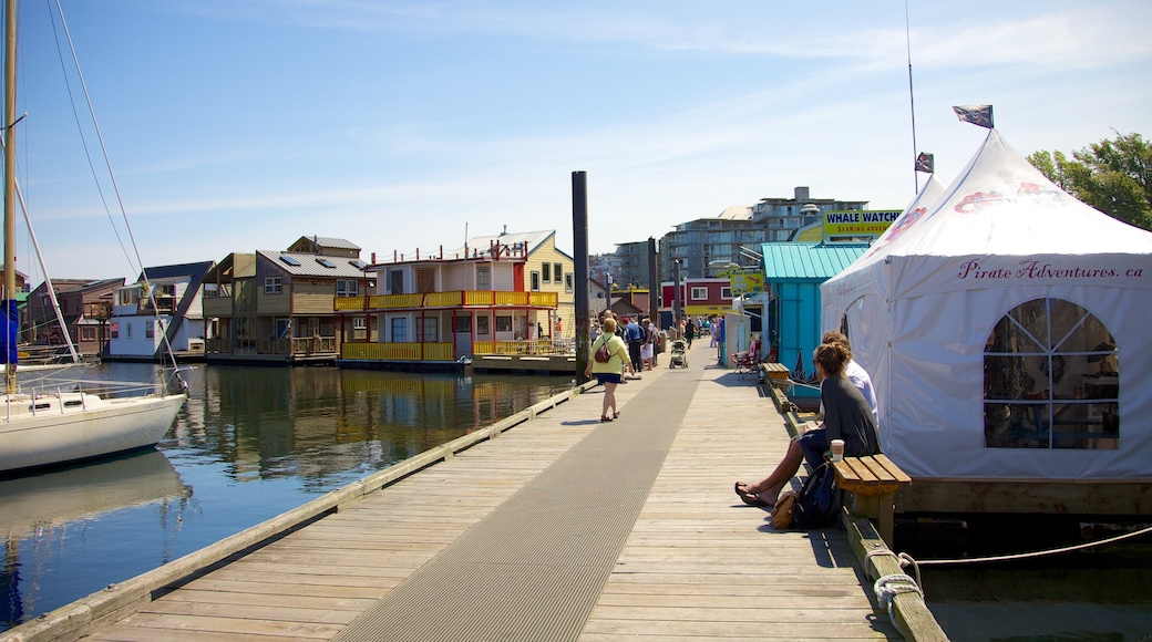 Victoria showing a marina and a coastal town