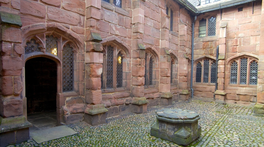 Chetham\'s Library mostrando patrimonio de arquitectura