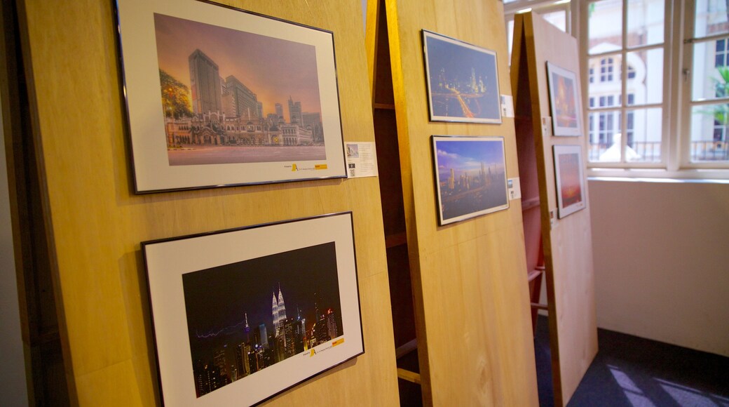 National Art Gallery showing interior views and art