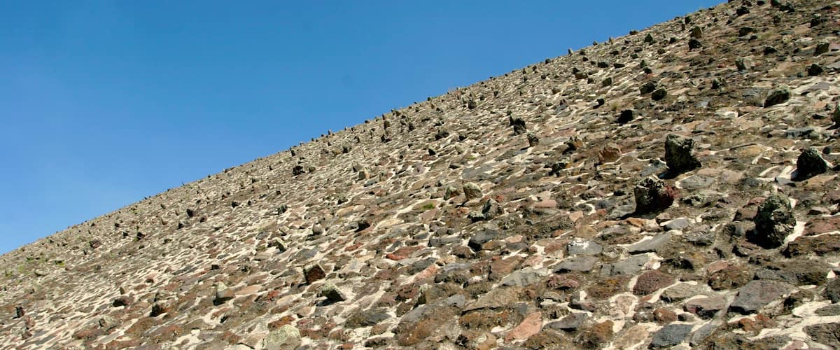 Teotihuacan featuring a ruin