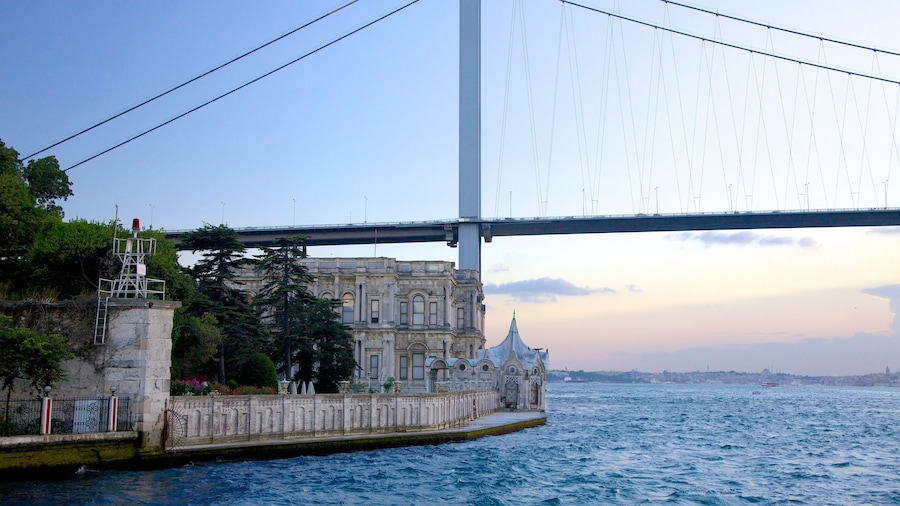 Beylerbeyi Palace featuring château or palace, general coastal views and a bridge