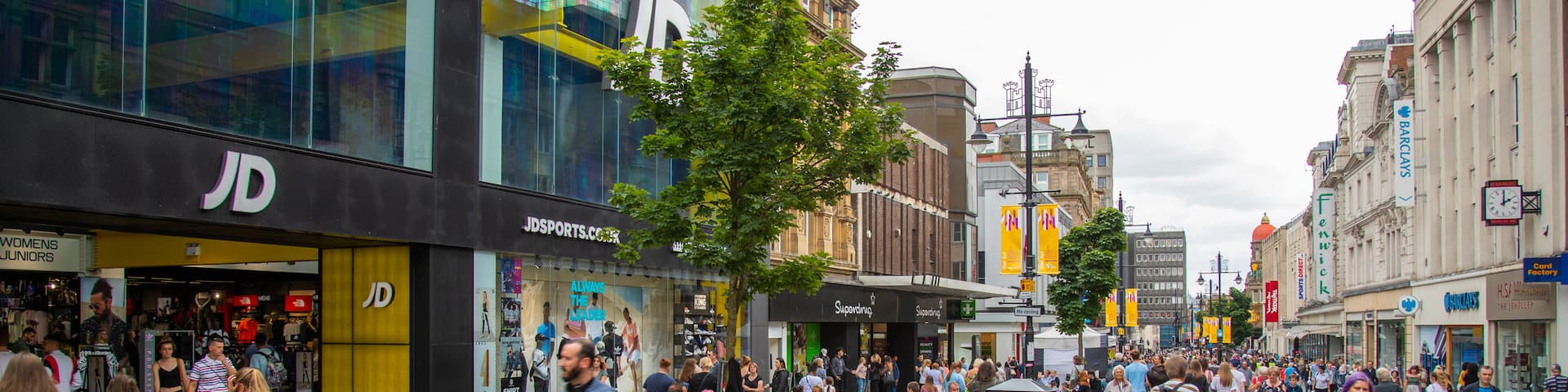 Northumberland Street featuring street scenes as well as a large group of people