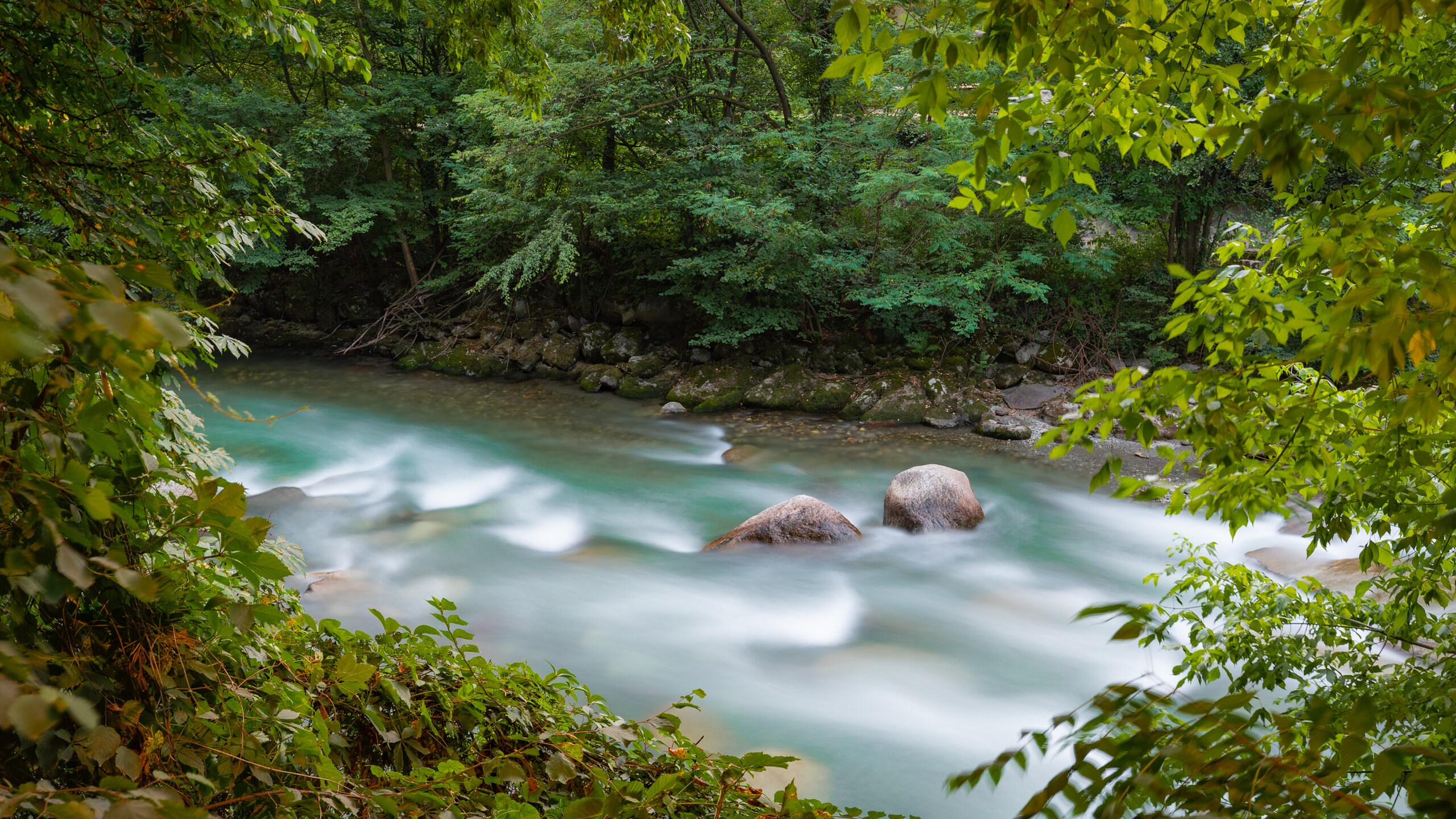 Merano which includes a river or creek