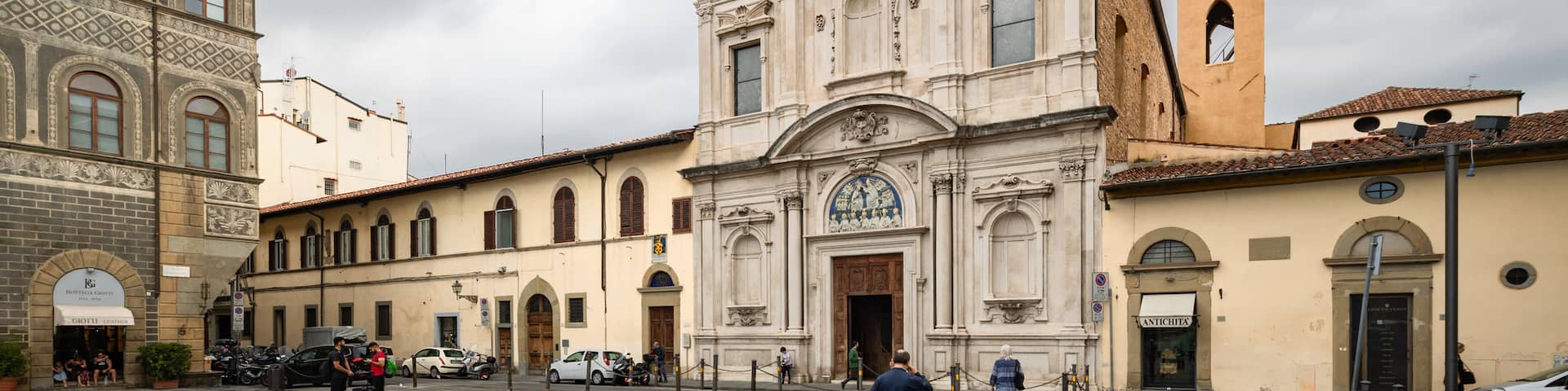 Chiesa di Ognissanti showing heritage architecture