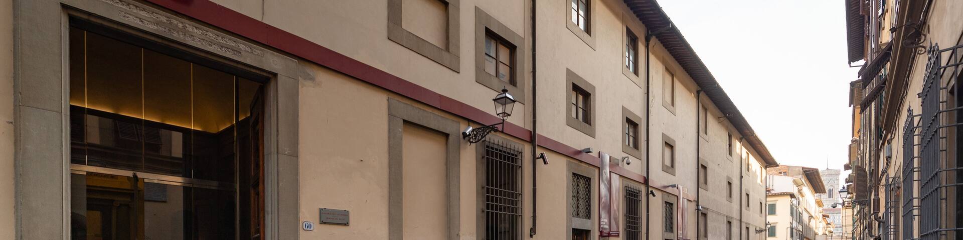Accademia Gallery which includes street scenes as well as a large group of people
