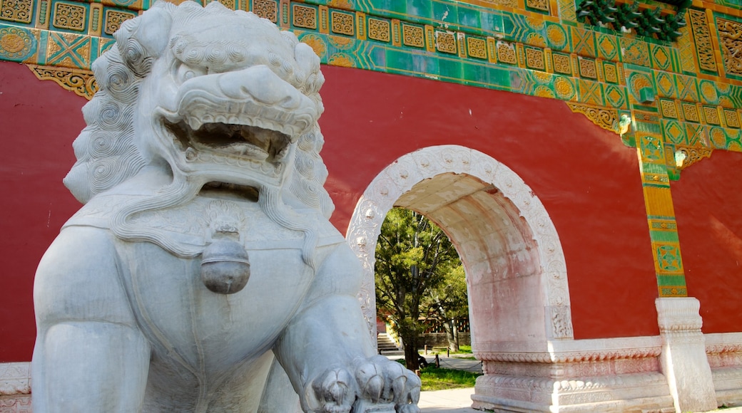 Beihai Park featuring a statue or sculpture