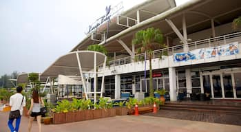 Johor Bahru som viser cafélivsstil såvel som et par
