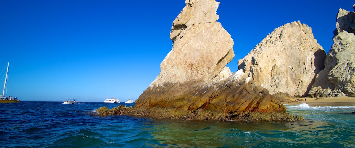 Los Cabos que incluye costa escarpada