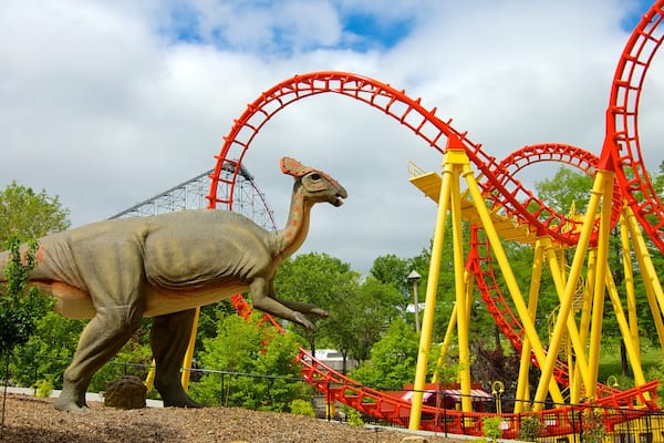 Worlds of Fun montrant parc et balades