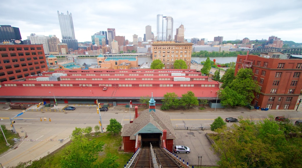 Monongahela Incline mit einem Gondel, Stadt und Skyline