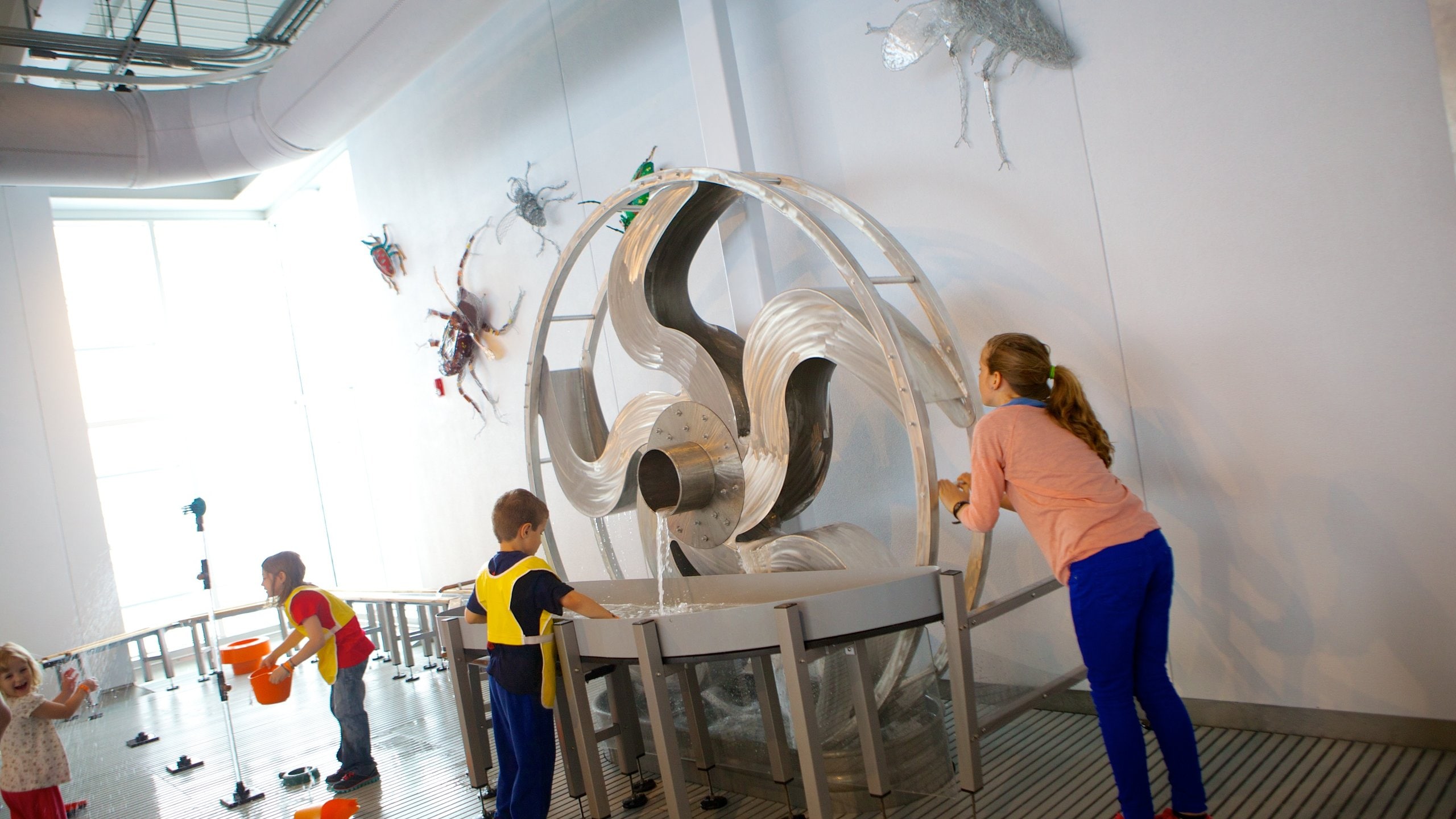 Children\\\'s Museum of Pittsburgh which includes interior views as well as children