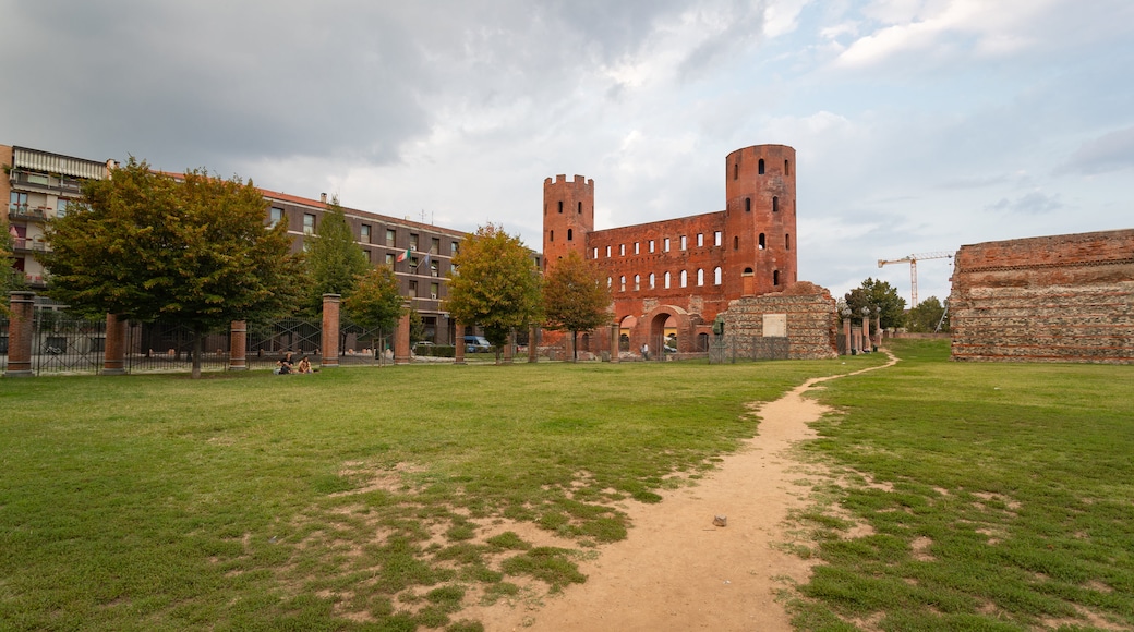 Palatine Towers which includes heritage architecture and a park