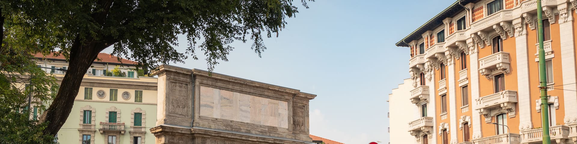 Porta Romana which includes heritage elements