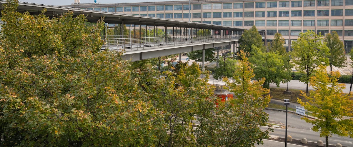 Lingotto showing a bridge