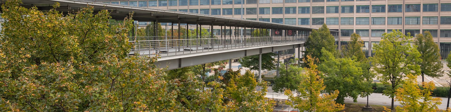Lingotto showing a bridge