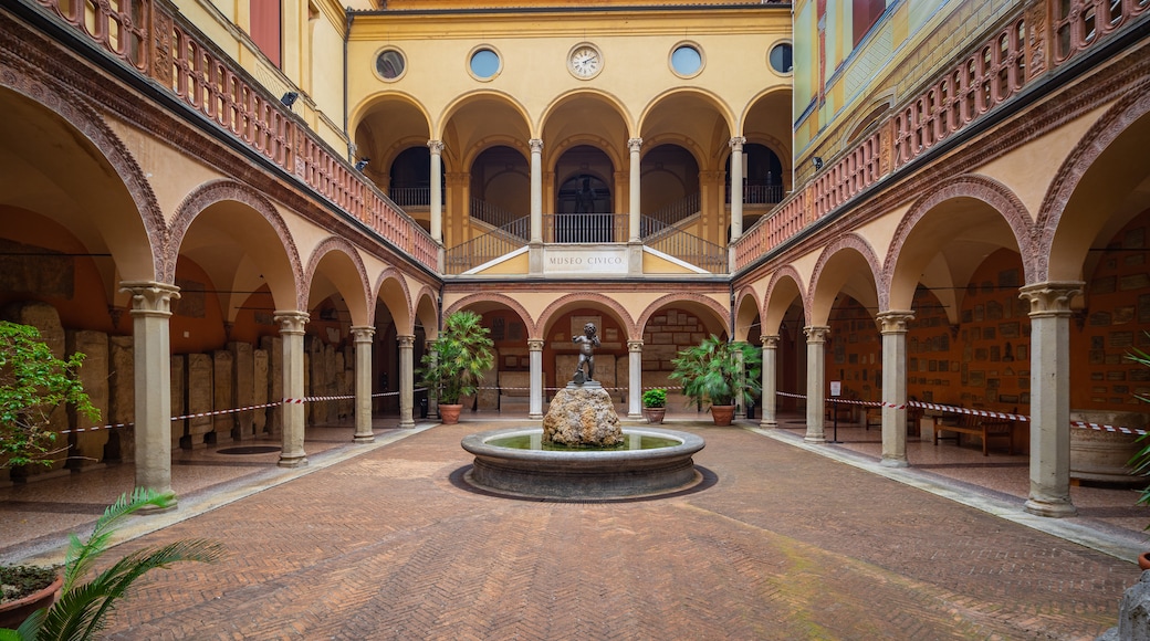 Archaeological Museum which includes a fountain and heritage elements