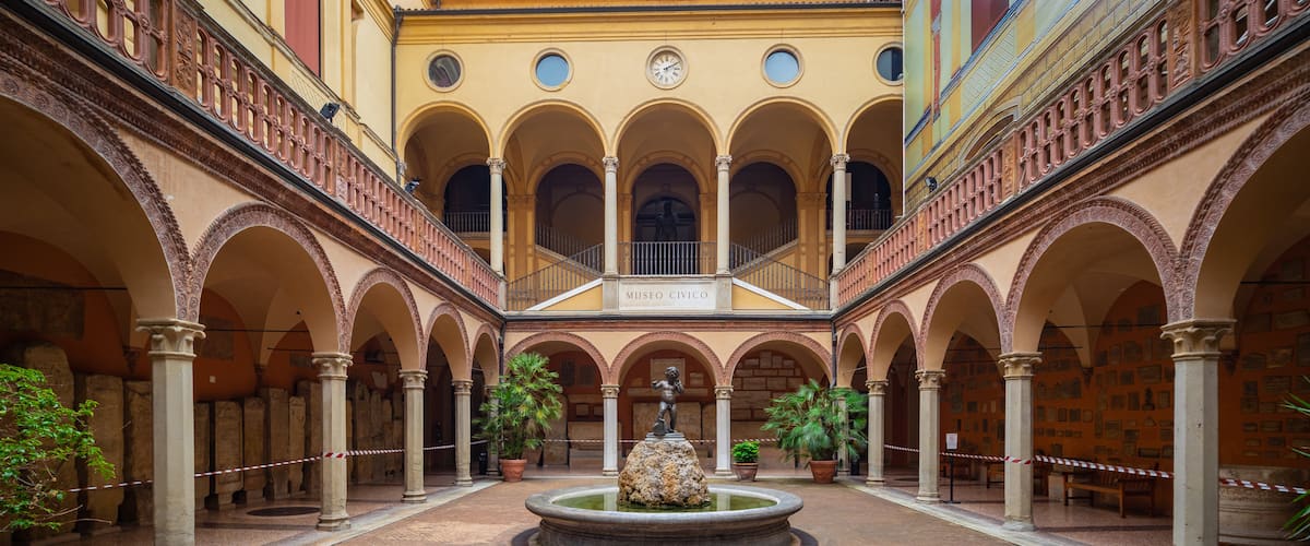 Archaeological Museum which includes a fountain and heritage elements