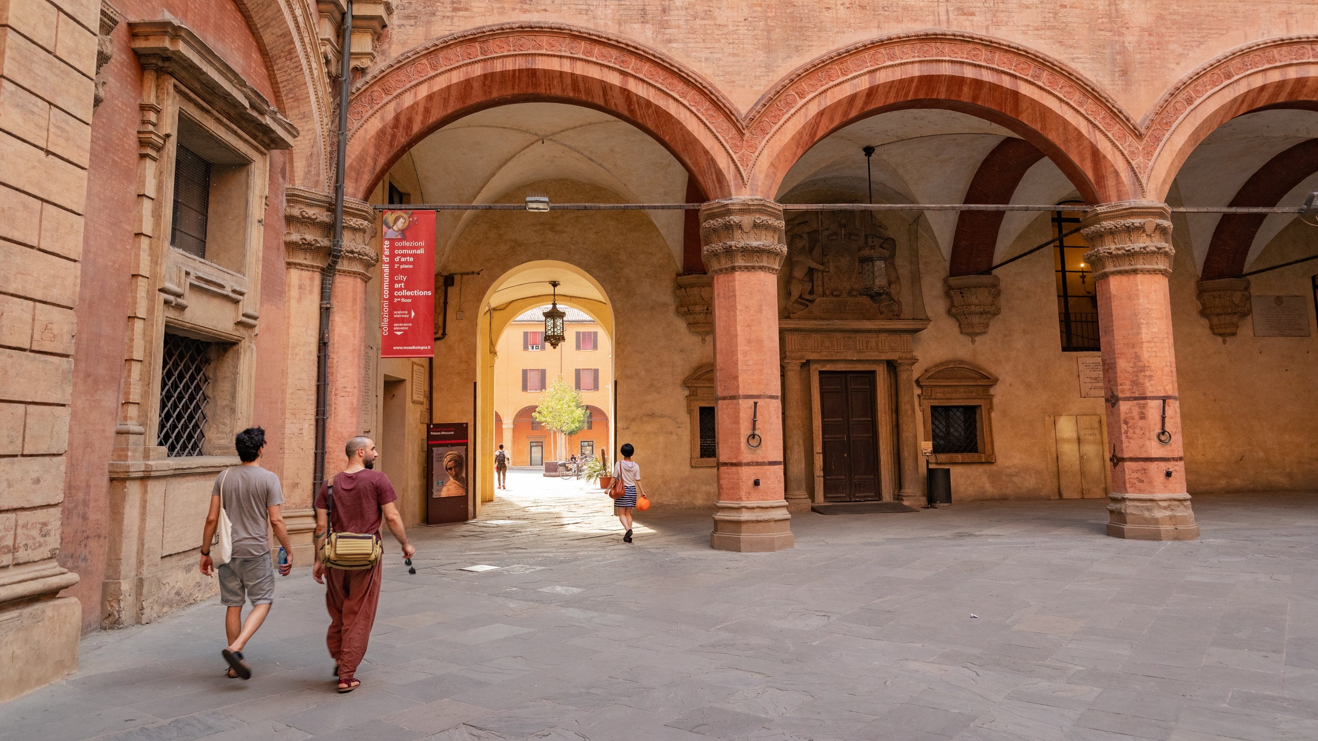 Communal Collection of Fine Arts showing heritage elements and street scenes as well as a couple