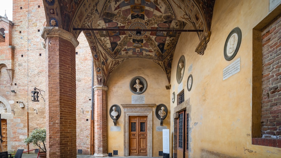 Palazzo Chigi-Saracini