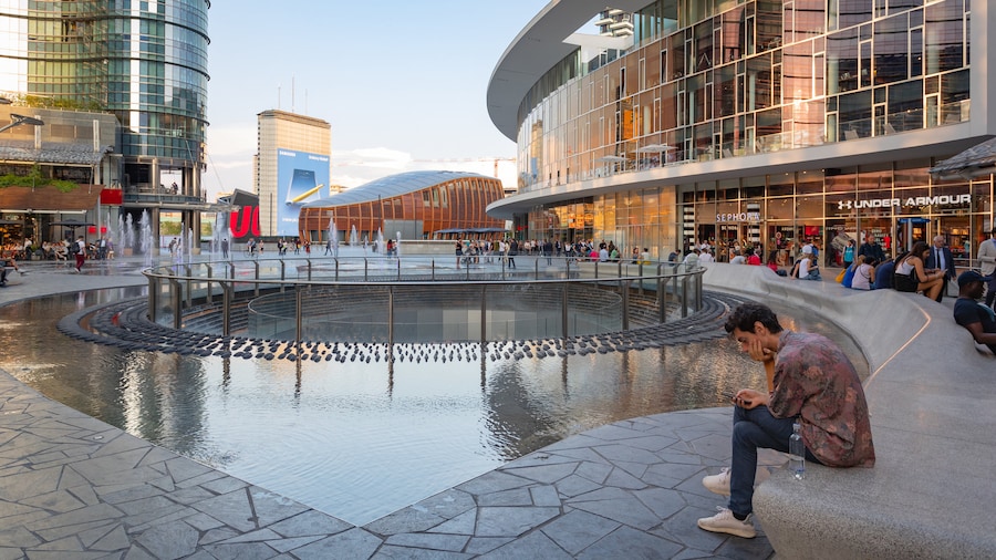 Piazza Gae Aulenti