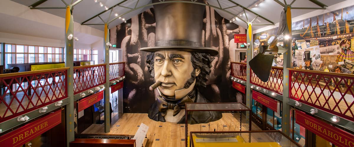 Bristol Floating Harbour which includes art and interior views
