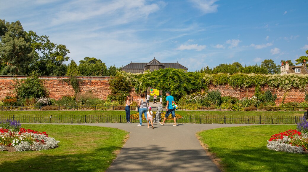 Canal Gardens