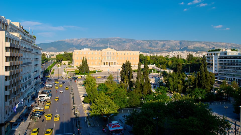 Syntagma Square showing a city