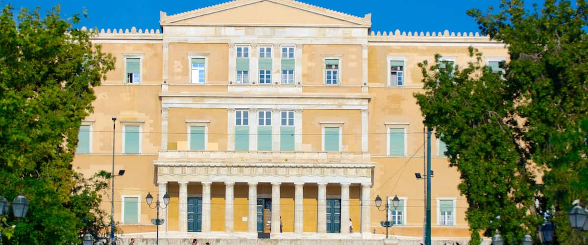 Syntagma Square showing street scenes, an administrative building and a city
