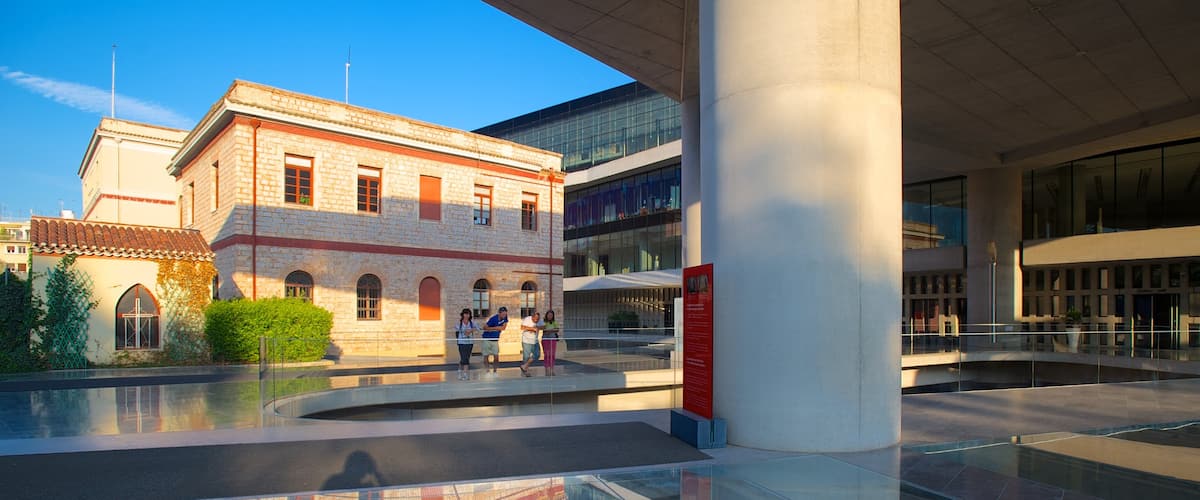 New Acropolis Museum showing a city
