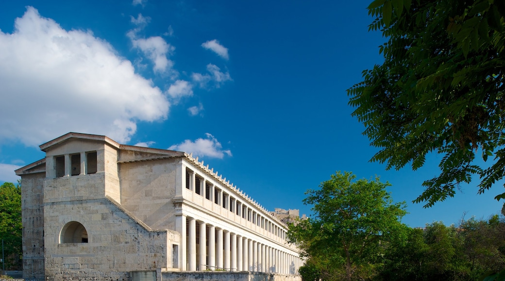 Stoa i Attalos som inkluderer historisk arkitektur og gatescener