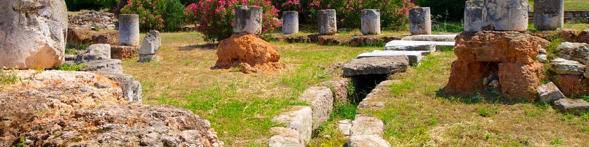 Ancient Agora showing heritage elements, heritage architecture and a ruin