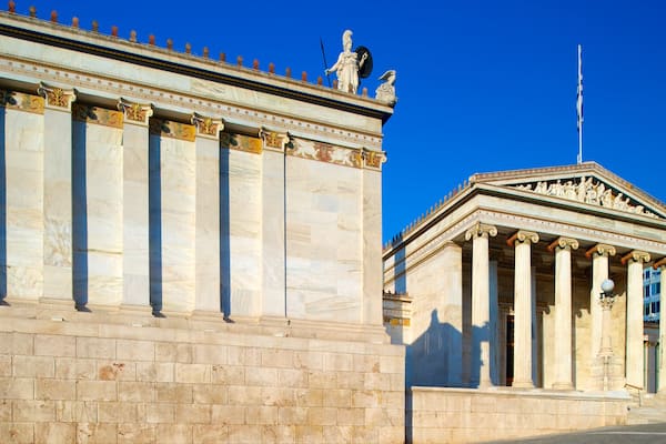 Académie d\'Athènes montrant patrimoine architectural et patrimoine historique