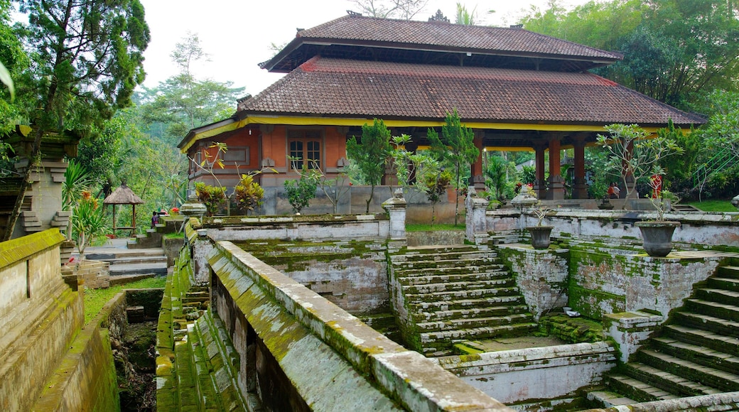 Goa Gajah welches beinhaltet Tempel oder Andachtsstätte