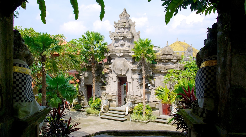 Puri Lukisan-museum inclusief een tempel of gebedshuis