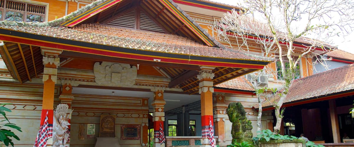 Neka Art Museum featuring a temple or place of worship and religious elements