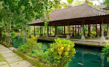 グヌン カウィ寺院 タンパクシリン エクスペディア グヌン カウィ寺院 タンパクシリン エクスペディア