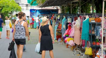 Seminyak Square showing shopping, markets and street scenes