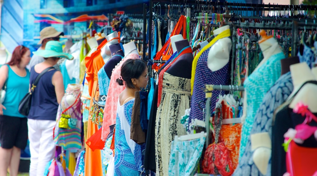 Seminyak Square showing street scenes, markets and shopping