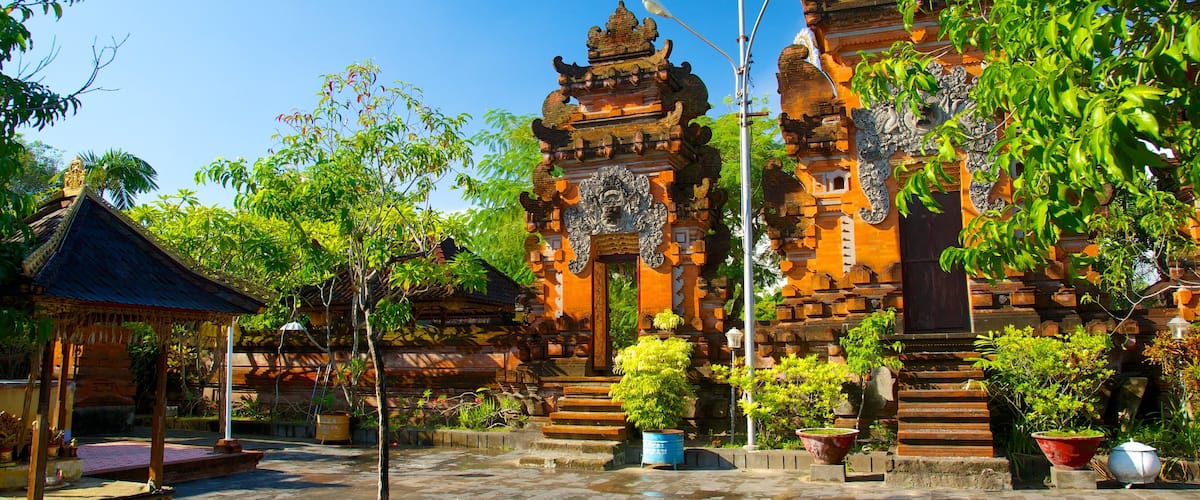Petitenget Temple which includes a temple or place of worship